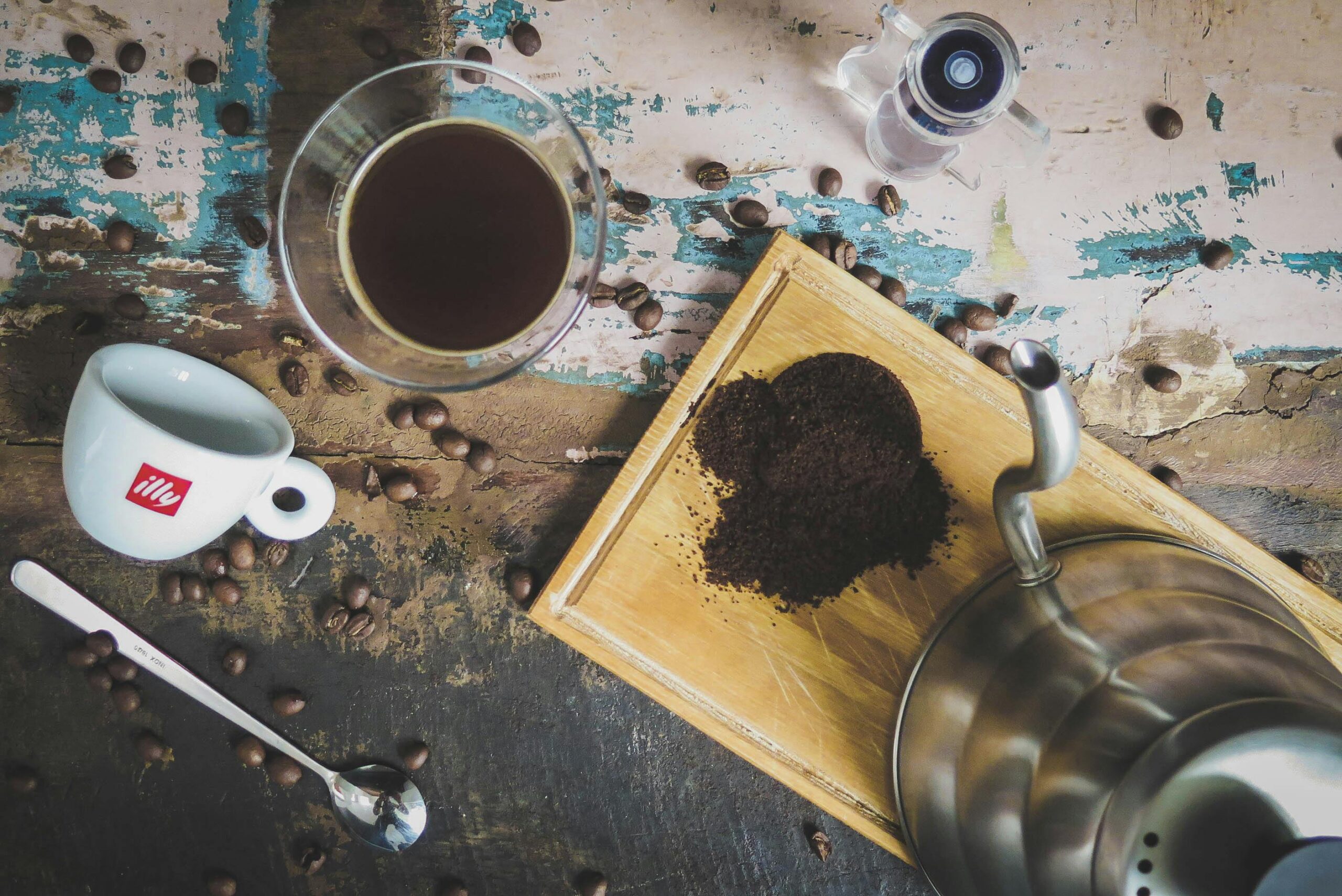 Grinding coffee beans