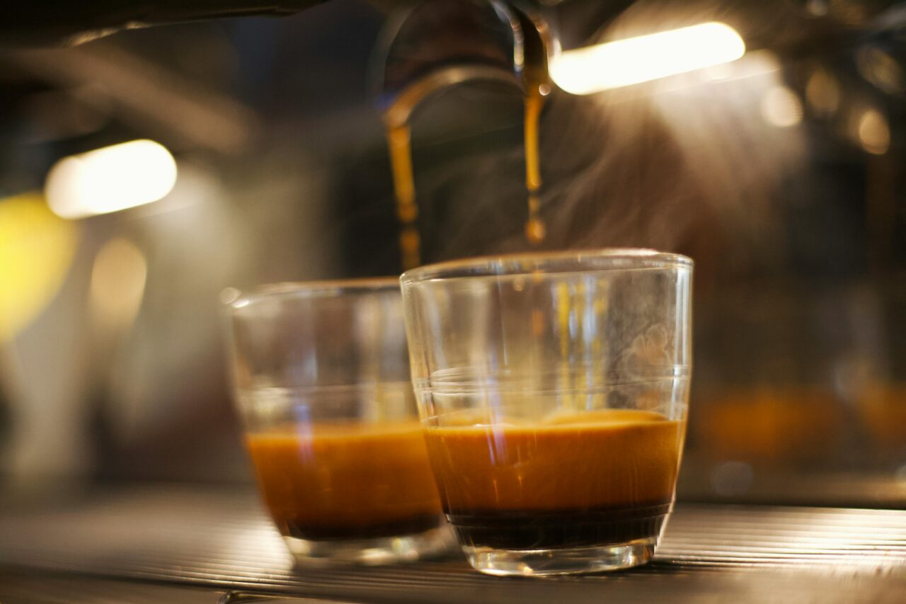 nitro cold brew iced coffee from a machine and tap
