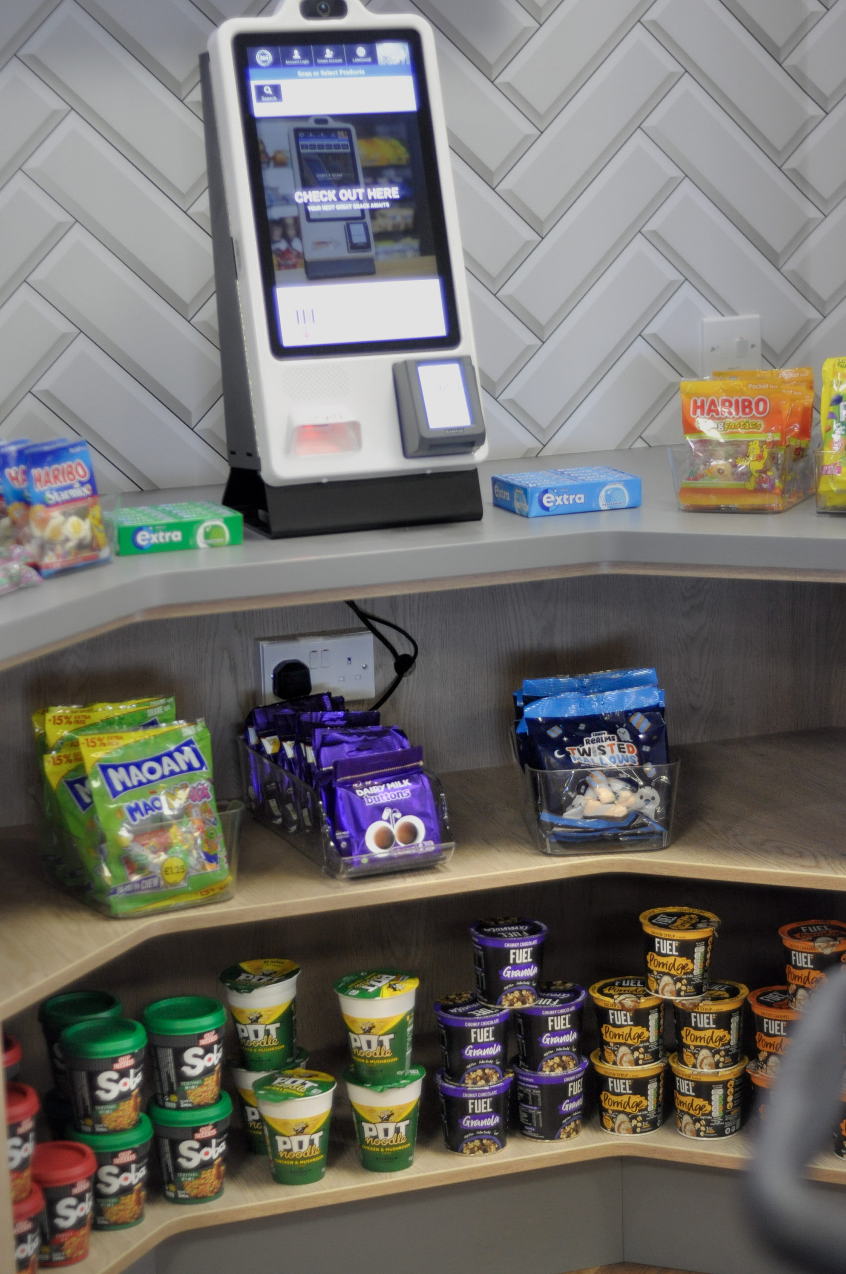 contactless payment kiosk in a fresh food micro market vending machine