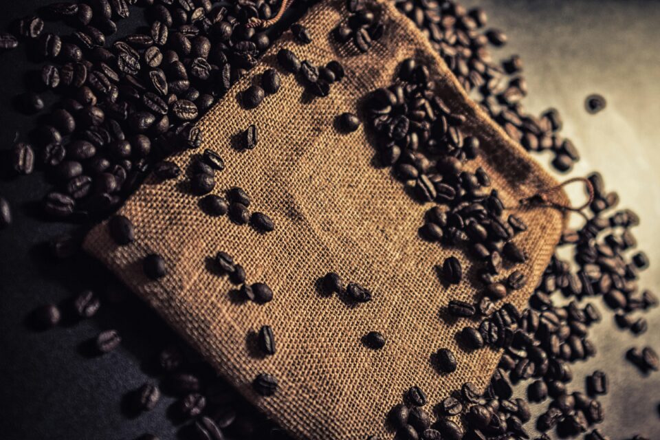 Coffee roasting first and second snack coffee beans