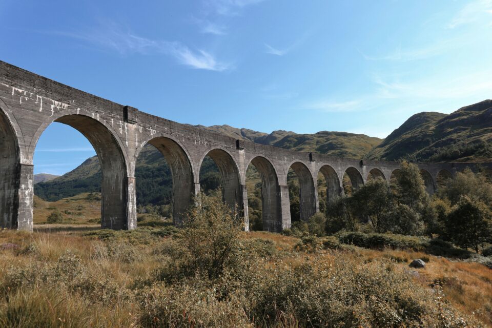 ancient roman aqueduct